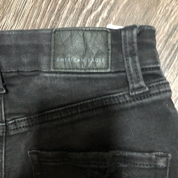 American Eagle Size 00 Black Distressed High-Waisted Denim Shorts - Picture 4 of 6